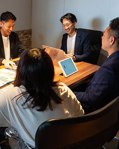 株式会社 Elu Juran スタッフ